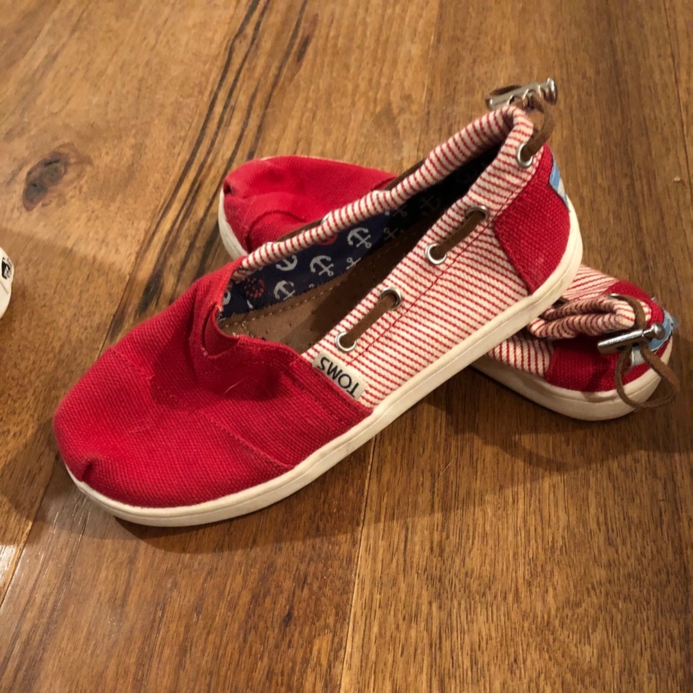 Girls Toms